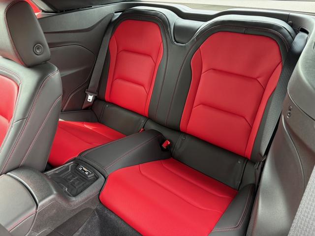 シボレーカマロ コンバーチブル　ディーラー車　２．０リッターターボ　メーカー保証継承　赤黒コンビレザーシート　シートヒーター　ベンチレーション　黒幌電動オープン　ＡｐｐｌｅＣａｒＰｌａｙ　バックカメラ　ブレンボブレーキ　純正２０ＡＷ（54枚目）