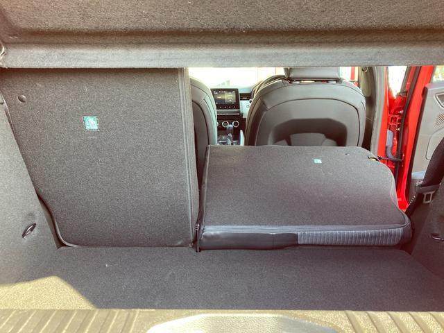 ルーテシア E-テックフルハイブリッド ワンオーナー LEDヘッドライト メーカー保証継承 ルノーカード アップルカープレイ Bluetooth(11枚目)