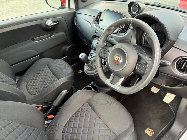 アバルト595 F595 レコードモンツァマフラー ETC ドラレコ Apple CarPlay(18枚目)