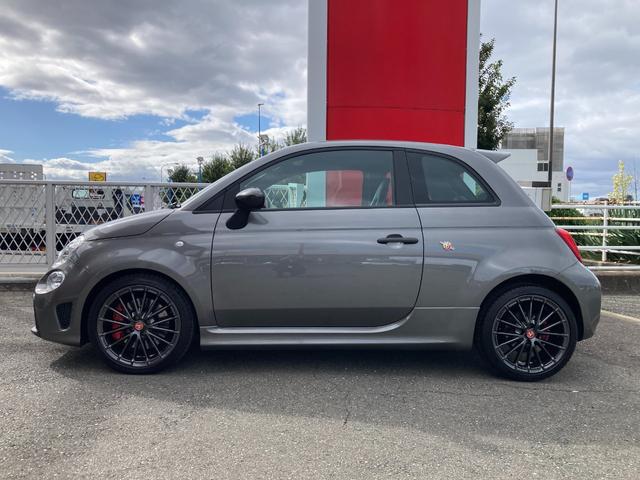 アバルト695 コンペティツィオーネ Apple CarPlay / Android Auto / Bluetooth対応 Beats製プレミアムサウンドシステム メーカー保証継承(4枚目)