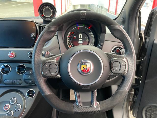 アバルト695 コンペティツィオーネ Apple CarPlay / Android Auto / Bluetooth対応 Beats製プレミアムサウンドシステム メーカー保証継承(20枚目)