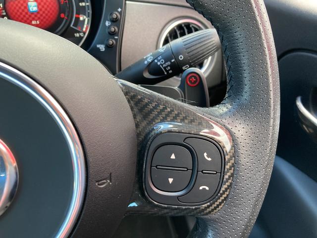 アバルト695 コンペティツィオーネ Apple CarPlay / Android Auto / Bluetooth対応 Beats製プレミアムサウンドシステム メーカー保証継承(27枚目)