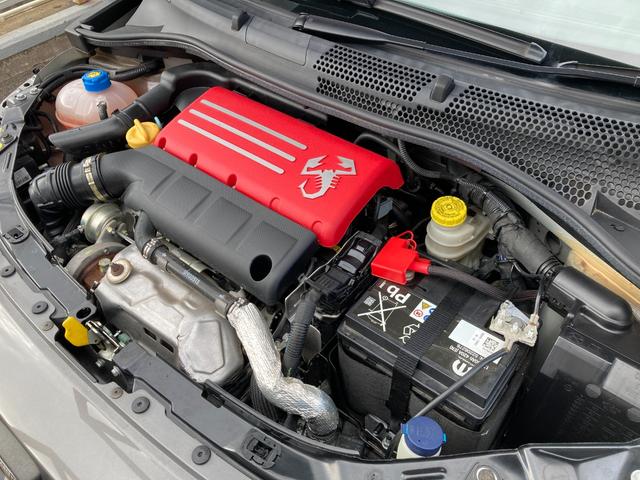 アバルト695 コンペティツィオーネ Apple CarPlay / Android Auto / Bluetooth対応 Beats製プレミアムサウンドシステム メーカー保証継承(33枚目)