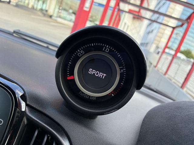 アバルト695C ツーリズモ レコードモンツァマフラー Beats製プレミアムサウンドシステム ETC カープレイ アルミホイール キーレスエントリー AT 盗難防止システム ABS ESC USB オートエアコン(10枚目)