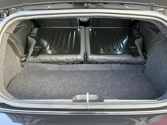 アバルト695C ツーリズモ レコードモンツァマフラー Beats製プレミアムサウンドシステム ETC カープレイ アルミホイール キーレスエントリー AT 盗難防止システム ABS ESC USB オートエアコン(18枚目)