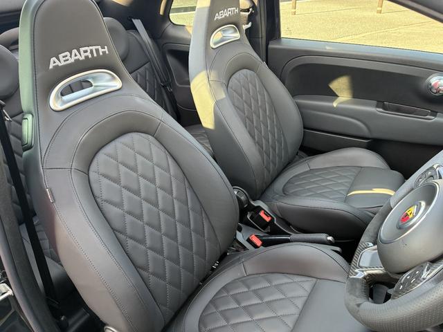 アバルト695C ツーリズモ レコードモンツァマフラー Beats製プレミアムサウンドシステム ETC カープレイ アルミホイール キーレスエントリー AT 盗難防止システム ABS ESC USB オートエアコン(23枚目)