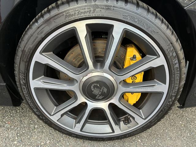 アバルト695C ツーリズモ レコードモンツァマフラー Beats製プレミアムサウンドシステム ETC カープレイ アルミホイール キーレスエントリー AT 盗難防止システム ABS ESC USB オートエアコン(33枚目)