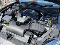 ３Ｌ　Ｖ型６気筒ツインターボエンジンは４３０馬力を発生します。 6