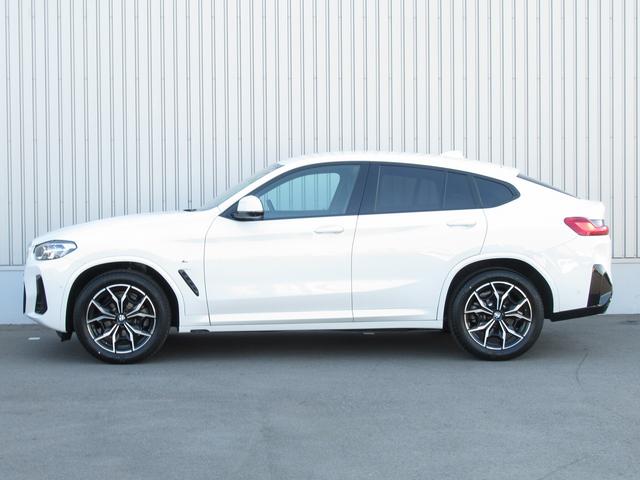 Ｘ４ ｘＤｒｉｖｅ　２０ｄ　Ｍスポーツ　認定中古車　全国２年保証　１９インチアルミホイル　サウンドパッケージ　ブラックレザー　衝突軽減ブレーキ　車線逸脱システム　レーンチェンジワーニング　追従式アクティブクルーズ　ＬＥＤヘッドライト　ＥＴＣ内臓ミラー　電動リアゲート（11枚目）