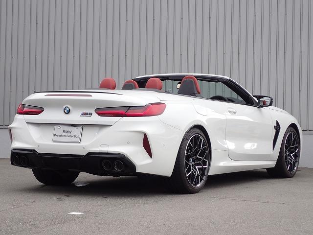 M8 M8カブリオレ コンペティション 認定中古車 全国2年保証 20インチアルミホイル 衝突軽減ブレーキブレーキ 車線逸脱システム レーンチェンジワーニング 追従式クルーズコントロール 電動シート 電動トランク Bluetooth接続(5枚目)