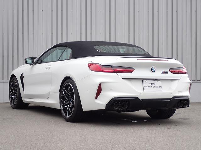 M8 M8カブリオレ コンペティション 認定中古車 全国2年保証 20インチアルミホイル 衝突軽減ブレーキブレーキ 車線逸脱システム レーンチェンジワーニング 追従式クルーズコントロール 電動シート 電動トランク Bluetooth接続(7枚目)