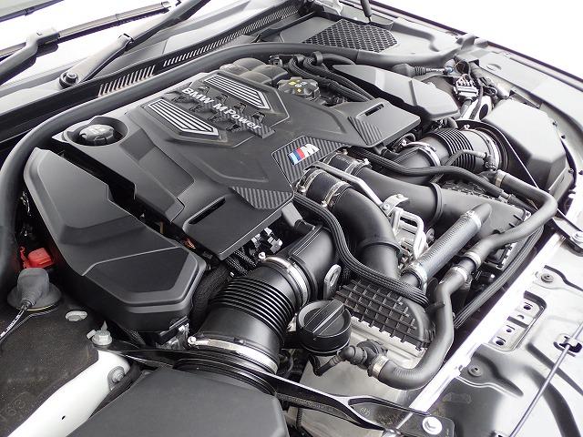 M8 M8カブリオレ コンペティション 認定中古車 全国2年保証 20インチアルミホイル 衝突軽減ブレーキブレーキ 車線逸脱システム レーンチェンジワーニング 追従式クルーズコントロール 電動シート 電動トランク Bluetooth接続(16枚目)