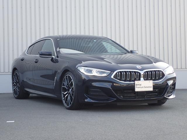 8シリーズ 840d xDrive グランクーペ Mスポーツ 認定中古車 全国2年保証 20インチアルミホイル 衝突軽減ブレーキブレーキ 車線逸脱システム 追従式クルーズコントロール レーンチェンジワーニング 全方位カメラ Bluetooth接続 レザーシート(3枚目)