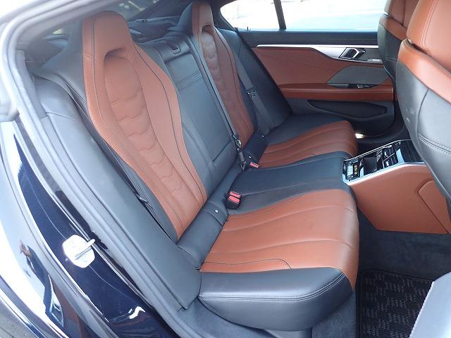 8シリーズ 840d xDrive グランクーペ Mスポーツ 認定中古車 全国2年保証 20インチアルミホイル 衝突軽減ブレーキブレーキ 車線逸脱システム 追従式クルーズコントロール レーンチェンジワーニング 全方位カメラ Bluetooth接続 レザーシート(23枚目)