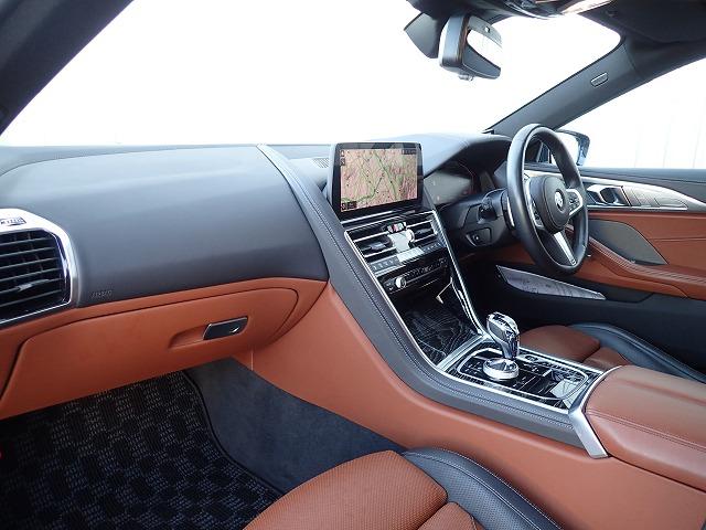 8シリーズ 840d xDrive グランクーペ Mスポーツ 認定中古車 全国2年保証 20インチアルミホイル 衝突軽減ブレーキブレーキ 車線逸脱システム 追従式クルーズコントロール レーンチェンジワーニング 全方位カメラ Bluetooth接続 レザーシート(25枚目)
