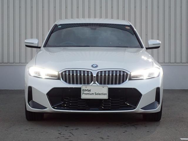 3シリーズ 330e Mスポーツ 認定中古車 全国2年保証 18インチアルミホイル 衝突軽減ブレーキ 車線逸脱システム 追従式クルーズコントロール レーンチェンジワーニング Bluetooth接続 電動トランク 電動シート ブラックレザーシート(2枚目)