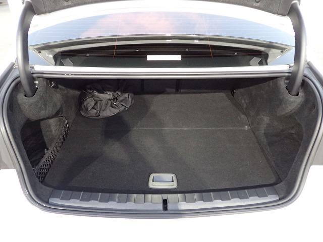 3シリーズ 330e Mスポーツ 認定中古車 全国2年保証 18インチアルミホイル 衝突軽減ブレーキ 車線逸脱システム 追従式クルーズコントロール レーンチェンジワーニング Bluetooth接続 電動トランク 電動シート ブラックレザーシート(13枚目)