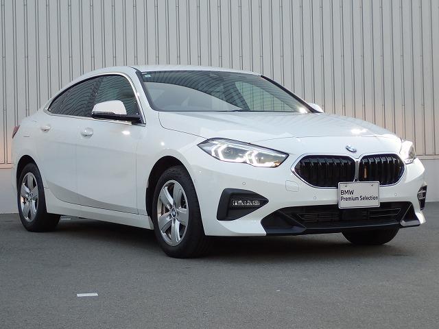 ２シリーズ ２１８ｉグランクーペ　プレイ　認定中古車　全国２年保証　ハイラインパッケージ　衝突軽減ブレーキ　車線逸脱システム　追従式クルーズコントロール　電動シート　Ｂｌｕｅｔｏｏｔｈ接続　純正ＨＤＤナビ　ＥＴＣ内臓ミラー（3枚目）