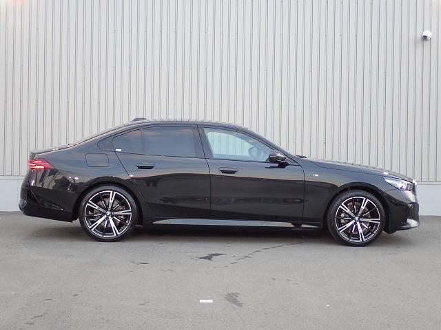 ヤナセＢＭＷは全国に店舗がございます。お目当てのお車を必ずお探し致します。なんなりとお申し付けくださいませ。