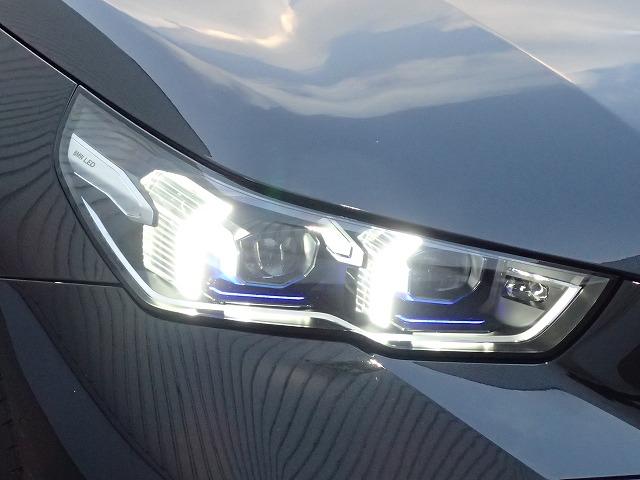 九州最大級工場を併設しております。工場が大きいことにより、緊急時でも迅速なご対応が可能です。お待ちいただく時間も少なくなり、ごゆっくりとショールームでお待ちいただけます。