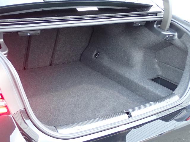 ご来店をスタッフ一同、心よりお待ち申し上げております。