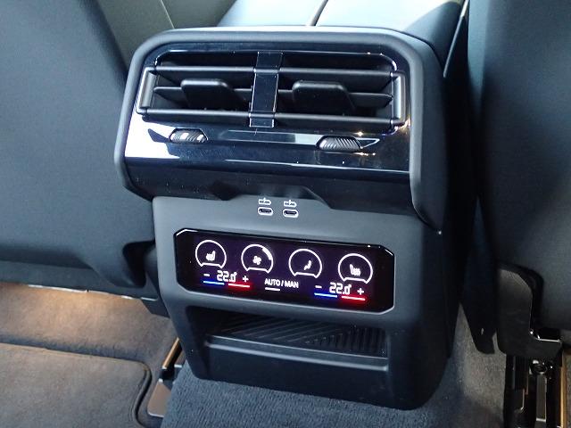 ＢＭＷ認定中古車は納車前点検にて１００項目にわたる個所の点検・整備を行います。ＢＭＷが定める交換基準に達した個所は整備のうえ御納車させていただきます。（車両の年式により整備内容が異なります）