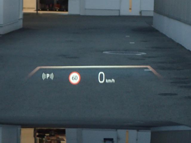 航空機エンジンの会社から始まったＢＭＷ社。自動車用エンジンにもそのノウハウが生かされ、今までに数々の名誉ある賞を受賞してきました。シルクのようと例えられる回転フィール、その真髄を是非ご体感下さい。