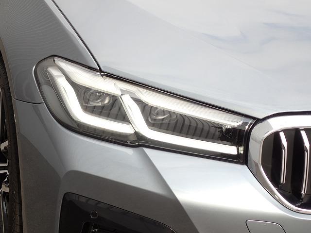 ５シリーズ ５２３ｉ　Ｍスポーツ　認定中古車　全国２年保証　１９インチアルミホイル　ブラックレザーシート　衝突軽減ブレーキ　車線逸脱システム　レーンチェンジワーニング　追従式クルーズコントロール　電動シート　Ｂｌｕｅｔｏｏｔｈ接続（11枚目）