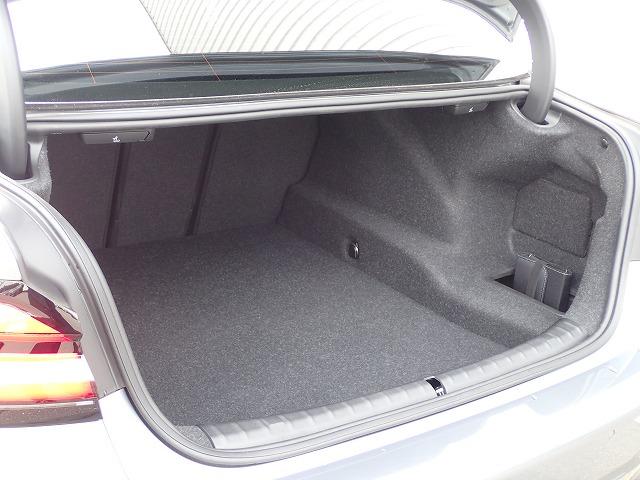 ５シリーズ ５２３ｉ　Ｍスポーツ　認定中古車　全国２年保証　１９インチアルミホイル　ブラックレザーシート　衝突軽減ブレーキ　車線逸脱システム　レーンチェンジワーニング　追従式クルーズコントロール　電動シート　Ｂｌｕｅｔｏｏｔｈ接続（16枚目）