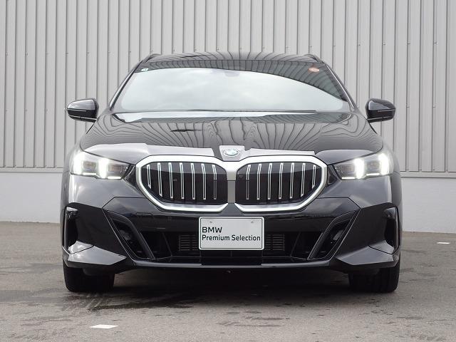 ５シリーズ ５２３ｄ　ｘＤｒｉｖｅツーリング　Ｍスポーツ　認定中古車　全国２年保証　２０インチアルミホイル　衝突軽減ブレーキ　車線逸脱システム　レーンチェンジワーニング　追従式クルーズコントロール　電動シート　ブラックレザーシート　Ｂｌｕｅｔｏｏｔｈ接続（2枚目）