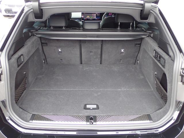 ５シリーズ ５２３ｄ　ｘＤｒｉｖｅツーリング　Ｍスポーツ　認定中古車　全国２年保証　２０インチアルミホイル　衝突軽減ブレーキ　車線逸脱システム　レーンチェンジワーニング　追従式クルーズコントロール　電動シート　ブラックレザーシート　Ｂｌｕｅｔｏｏｔｈ接続（15枚目）