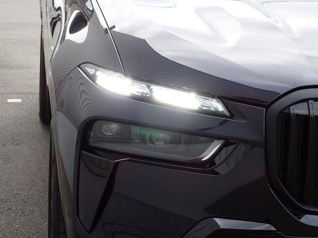 Ｘ７ ｘＤｒｉｖｅ　４０ｄ　Ｍスポーツ　認定中古車　全国２年保証　弊社デモカー登録車両　２２インチアルミホイル　スカイラウンジ　Ｂ＆Ｗサウンドシステム　衝突軽減ブレーキ　車線逸脱システム　レーンチェンジワーニング　追従式クルーズコントロール　ブラウンレザーシート（9枚目）