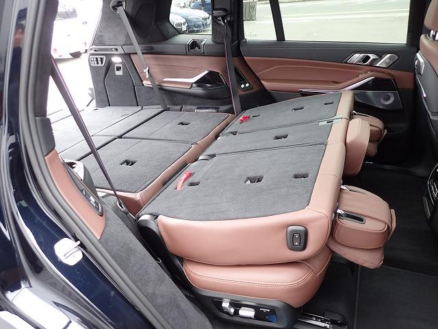 Ｘ７ ｘＤｒｉｖｅ　４０ｄ　Ｍスポーツ　認定中古車　全国２年保証　弊社デモカー登録車両　２２インチアルミホイル　スカイラウンジ　Ｂ＆Ｗサウンドシステム　衝突軽減ブレーキ　車線逸脱システム　レーンチェンジワーニング　追従式クルーズコントロール　ブラウンレザーシート（19枚目）