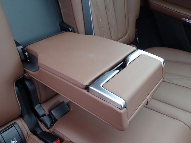 Ｘ７ ｘＤｒｉｖｅ　４０ｄ　Ｍスポーツ　認定中古車　全国２年保証　弊社デモカー登録車両　２２インチアルミホイル　スカイラウンジ　Ｂ＆Ｗサウンドシステム　衝突軽減ブレーキ　車線逸脱システム　レーンチェンジワーニング　追従式クルーズコントロール　ブラウンレザーシート（27枚目）