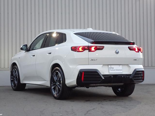 �����s������ɂ���Ȃ���A�L�X�Ƃ����W����A�V���[���[���A���ԏ�ł��҂����Ă���܂��B�^�]�����Ȃ��q�l�ł������S���������܂��B