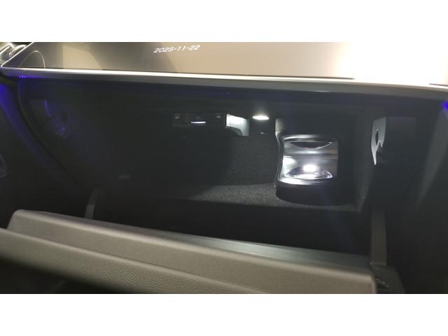 Ｅクラス Ｅ２２０ｄ　アバンギャルド　ＡＭＧラインパッケージ　アドバンスドＰＫＧ　デジタルインテリアＰＫＧ　レザーエクスクルーシブＰＫＧ　パノラミックスライディングルーフ　ドライブレコーダー　オートクルーズコントロール　全周囲カメラ（29枚目）