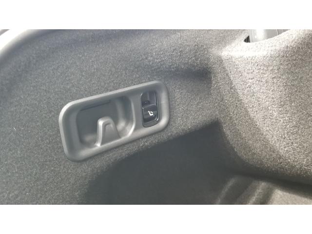 Ｅクラス Ｅ２２０ｄ　アバンギャルド　ＡＭＧラインパッケージ　アドバンスドＰＫＧ　デジタルインテリアＰＫＧ　レザーエクスクルーシブＰＫＧ　パノラミックスライディングルーフ　ドライブレコーダー　オートクルーズコントロール　全周囲カメラ（52枚目）