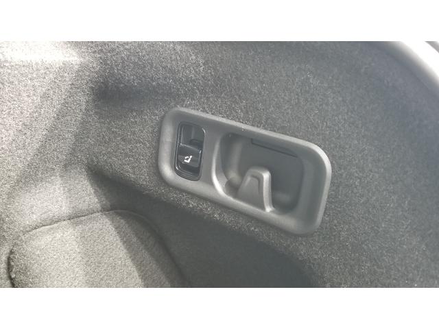 Ｅクラス Ｅ２２０ｄ　アバンギャルド　ＡＭＧラインパッケージ　アドバンスドＰＫＧ　デジタルインテリアＰＫＧ　レザーエクスクルーシブＰＫＧ　パノラミックスライディングルーフ　ドライブレコーダー　オートクルーズコントロール　全周囲カメラ（62枚目）