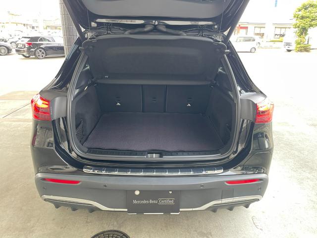 �傫�ȊJ�����A�t���b�g�ȃt���A�`��ŕ֗��Ɏg����g�����N���[���ł��B