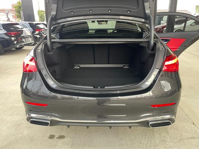 Ｃクラス Ｃ２２０ｄ　ラグジュアリー　春日店展示車　グラファイトグレー（メタリック）　ドライバーズパッケージ（48枚目）