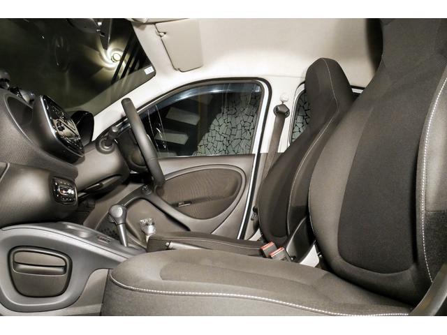 スマートフォーフォー パッション 車検令和8年9月・Bluetoothオーディオ・キーレス・純正AW・クルーズコントロール・オートエアコン・LEDヘッドランプ・USB/AUX端子付き・分割可倒式リアシート(19枚目)