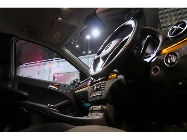 雨の日にはお車をご覧頂く事がなかなか難しいと思いますので、お車選びを全力でサポートさせて頂くために事前にご連絡頂ければピットの中でじっくりとお車をご覧頂けます！お客様のご連絡をお待ちしております。