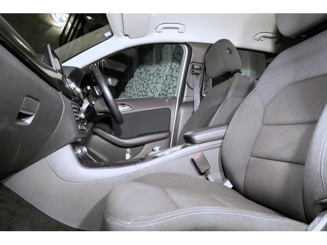 ボディの磨きはもちろん、室内のクリーニングも輸入車専門４５年以上の実績で、高いクオリティを実現しております！ぜひその違いを店頭にてご覧ください（＾．＾）！