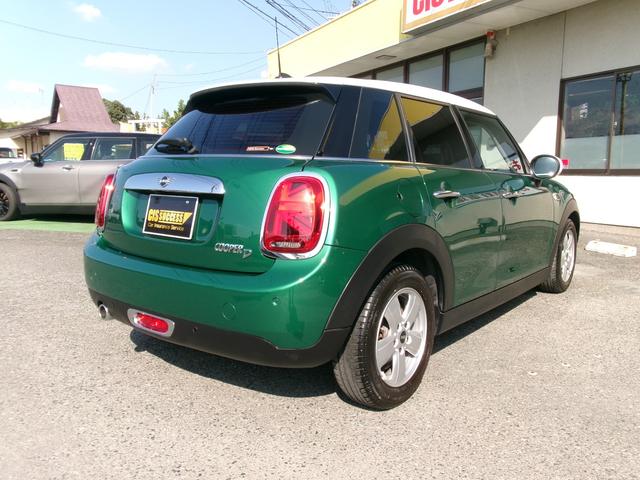 ＭＩＮＩ クーパーＤ　ワンオーナー　クリーンディーゼルターボ　純正ナビオ　ブルトゥースオーディオ　バックカメラ　前後パークセンサー　ＬＥＤライト＆ＦＯＧライト　ユニオンジャックテールライト　前後ドライブレコーダー（14枚目）
