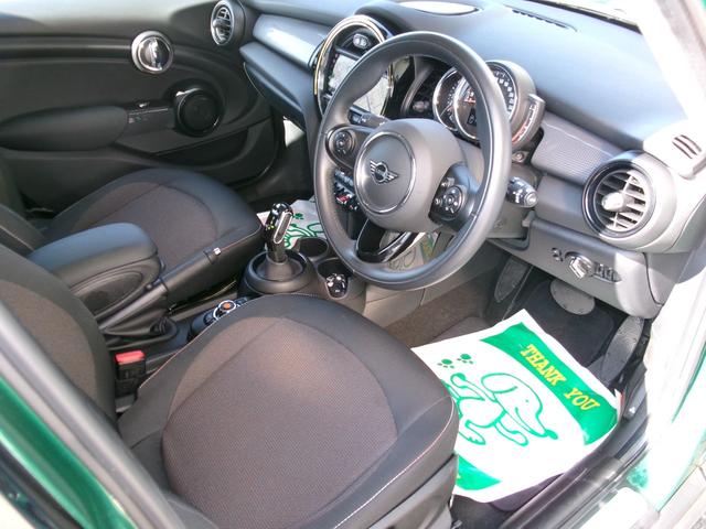 ＭＩＮＩ クーパーＤ　ワンオーナー　クリーンディーゼルターボ　純正ナビオ　ブルトゥースオーディオ　バックカメラ　前後パークセンサー　ＬＥＤライト＆ＦＯＧライト　ユニオンジャックテールライト　前後ドライブレコーダー（25枚目）