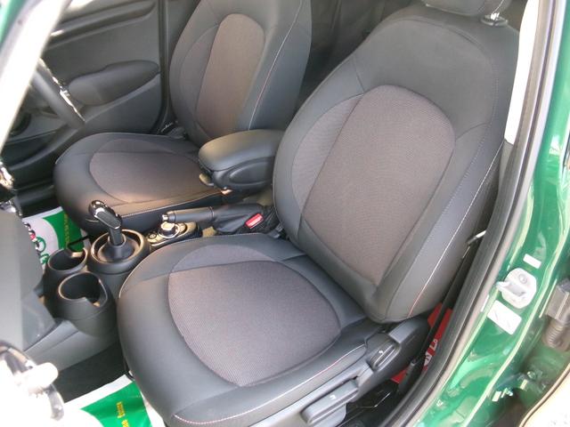 ＭＩＮＩ クーパーＤ　ワンオーナー　クリーンディーゼルターボ　純正ナビオ　ブルトゥースオーディオ　バックカメラ　前後パークセンサー　ＬＥＤライト＆ＦＯＧライト　ユニオンジャックテールライト　前後ドライブレコーダー（29枚目）