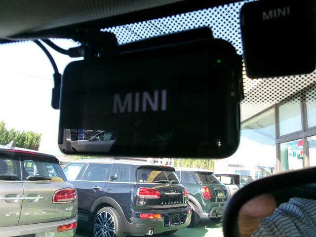 ＭＩＮＩ クーパーＤ　ワンオーナー　クリーンディーゼルターボ　純正ナビオ　ブルトゥースオーディオ　バックカメラ　前後パークセンサー　ＬＥＤライト＆ＦＯＧライト　ユニオンジャックテールライト　前後ドライブレコーダー（50枚目）