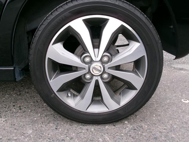 デイズルークス ハイウェイスター　Ｘ　Ｖセレクション　全方位カメラ　純正ナビ・フルセグＴＶ　ブルトゥースオーディオ　両側電動スライドドア　ＥＴＣ　衝突軽減ブレーキ　コンビ革ハンドル　専用１５アルミホイール　専用フロアマット　オートエアコン　サーキュレータ（22枚目）