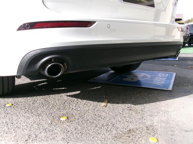 Ｖ６０ Ｂ４　モメンタム　ハイブリッドモデル　パノラマルーフ　フルＬＥＤライト　全方位カメラ　フットオープン付電動バックドア　ブラインドスポットモニター　前後パークセンサー　自動駐車システム　純正ナビ・フルセグＴＶ　カープレイ（22枚目）