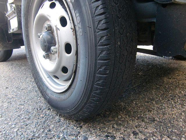 サンバートラック ＴＣ　パワステ　エアコン付　３方開（18枚目）